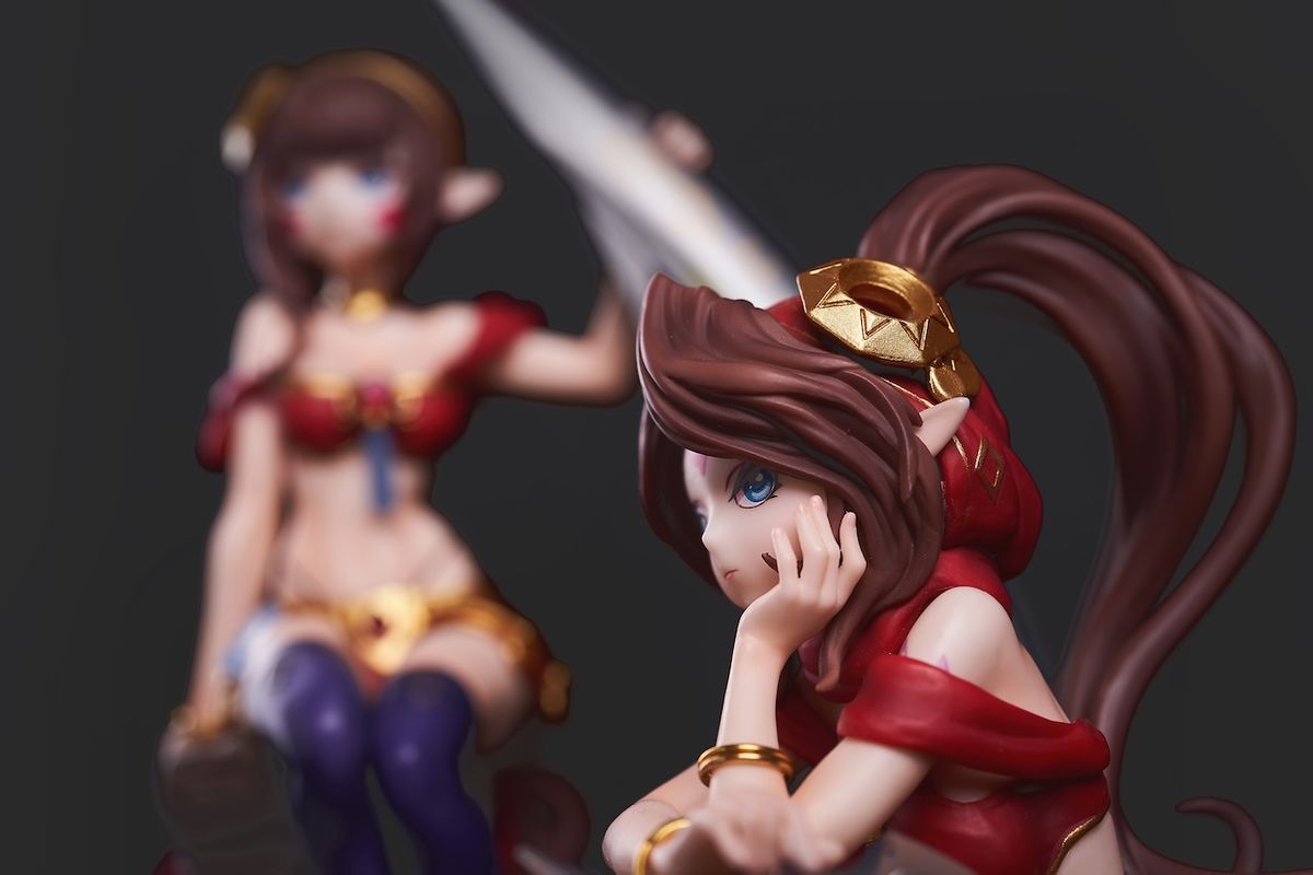 Twin Figures (Shaina, Maruna)